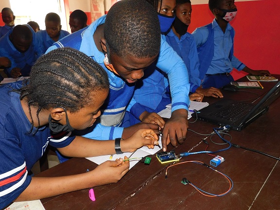 computer programming STEM class at clintonel